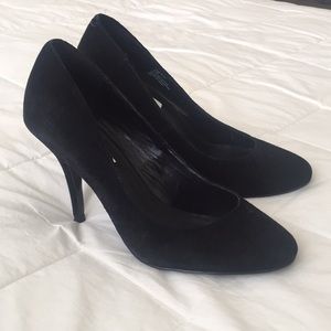 Steve Madden Black Velvet Pumps
